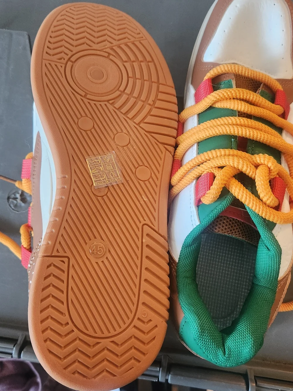 Men's Multicolor Casual Sneakers with Green Upper and Brown Accents. - Picture 4 of 4